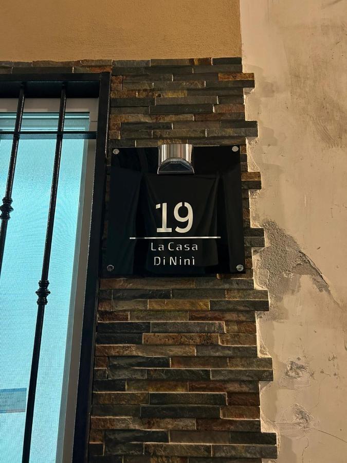Apartamento La Casa Di Nini Napoli Centro Exterior foto